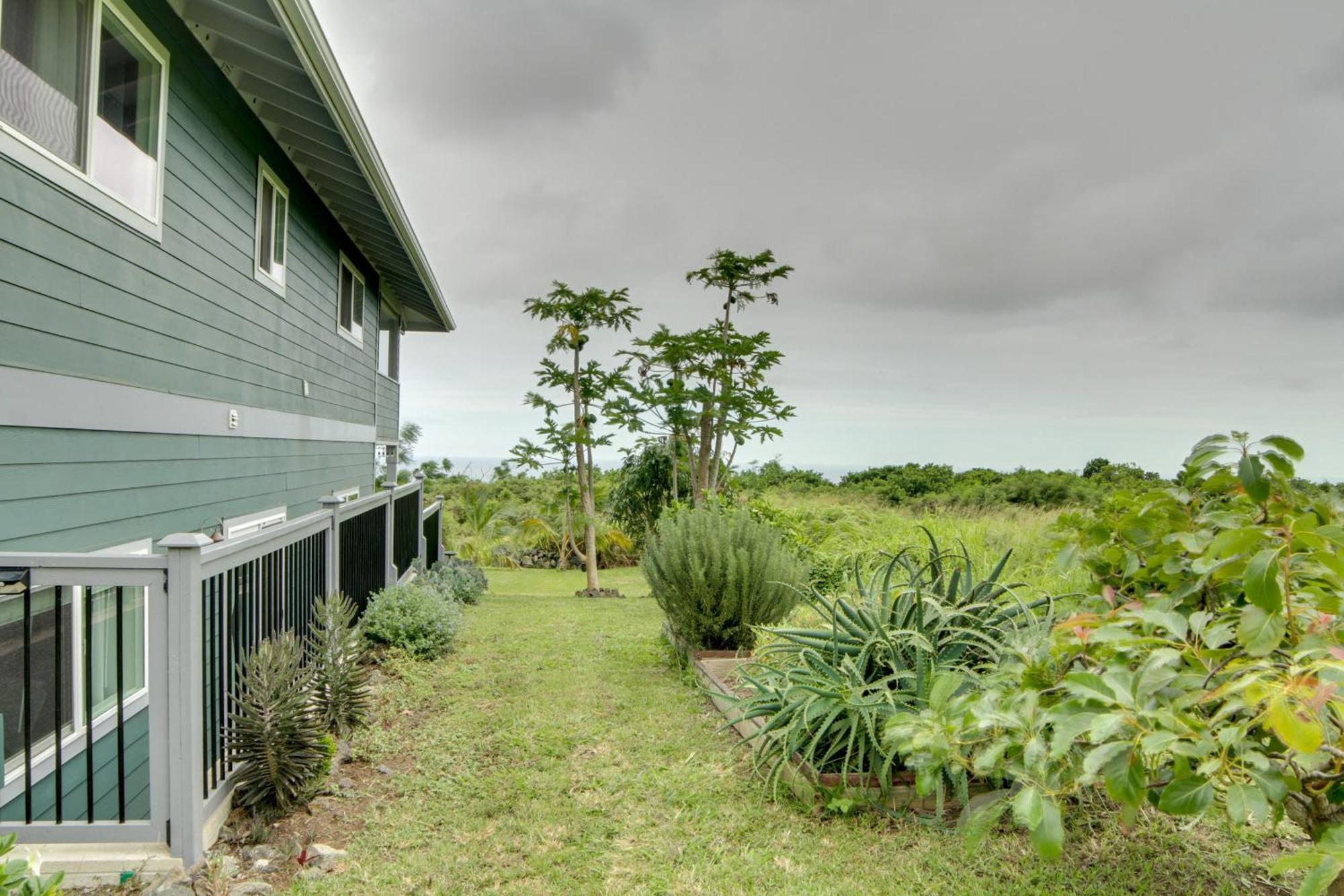 The Aloha Green House Retreat With Ocean Views! Naalehu Екстериор снимка